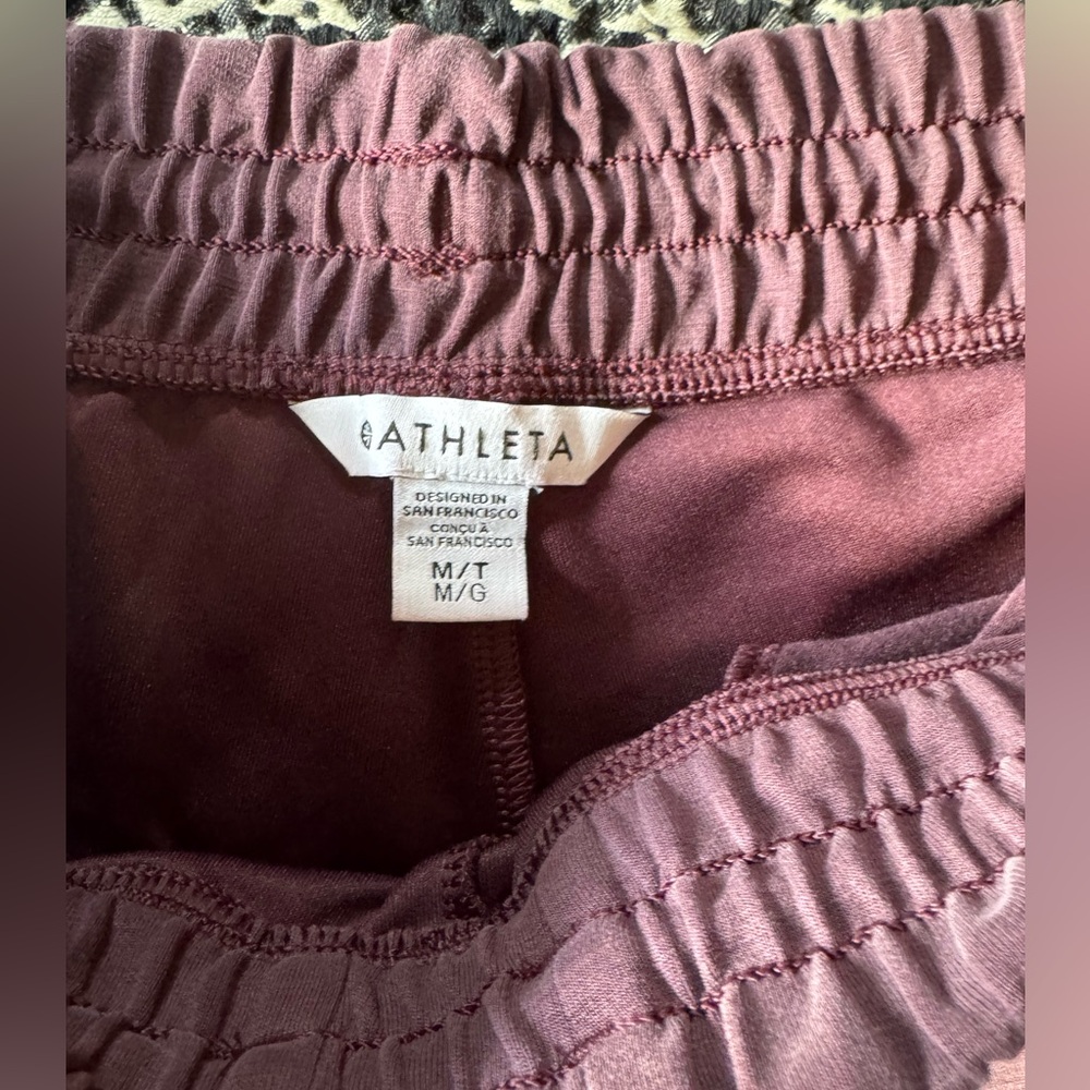 athleta Seasoft straight leg pant MT - Picture 2 of 5